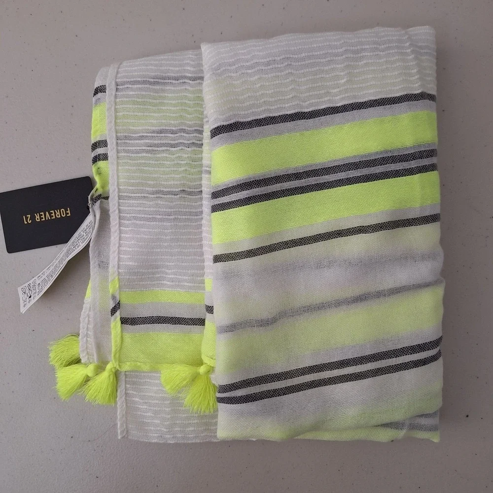 Forever 21 Scarf White Yellow Gray Striped Tassel Trim Lightweight Soft NWT